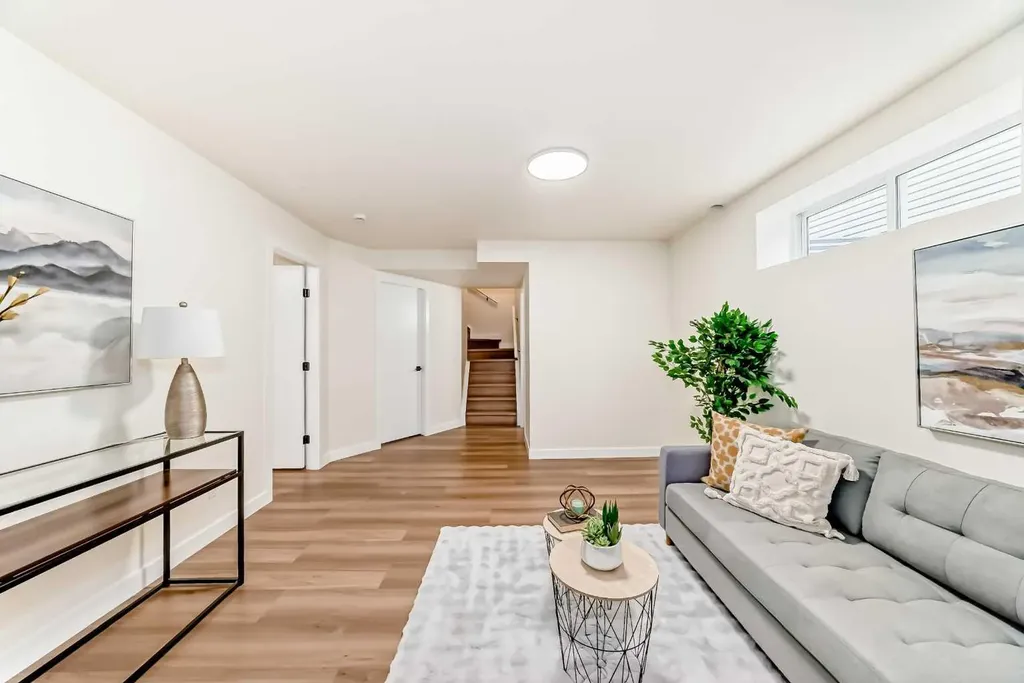 936 Cranston Drive SE Calgary AB T3M 1E3