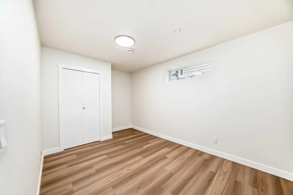 936 Cranston Drive SE Calgary AB T3M 1E3