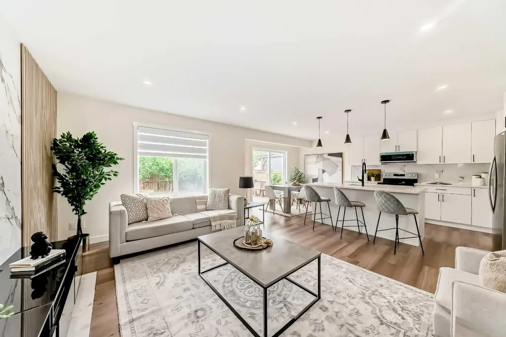 936 Cranston Drive SE Calgary AB T3M 1E3