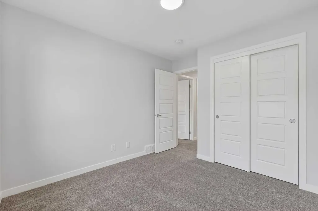 40 Creekside Way SW Calgary AB T2X 6E2