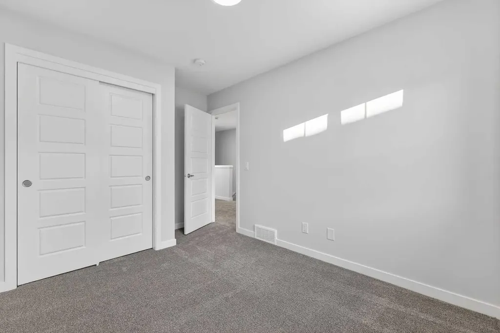 40 Creekside Way SW Calgary AB T2X 6E2