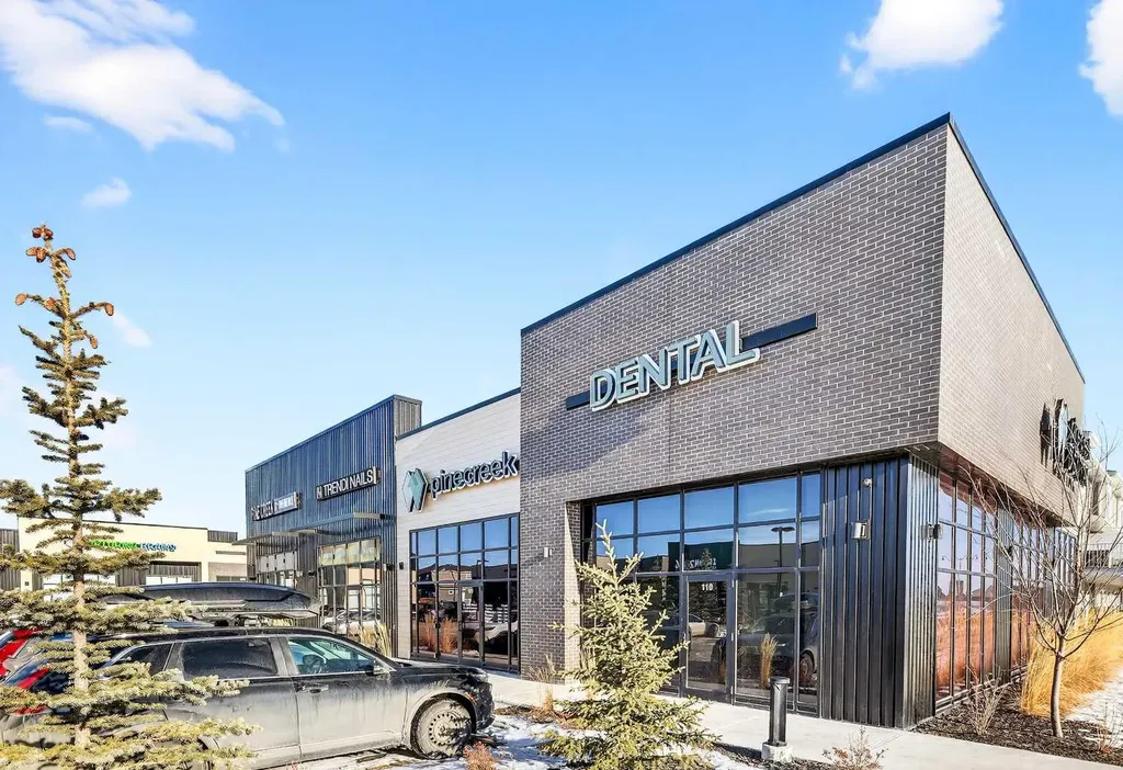 40 Creekside Way SW Calgary AB T2X 6E2