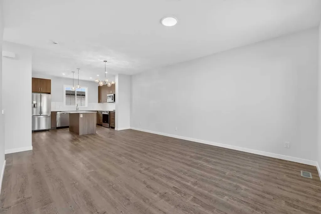 40 Creekside Way SW Calgary AB T2X 6E2