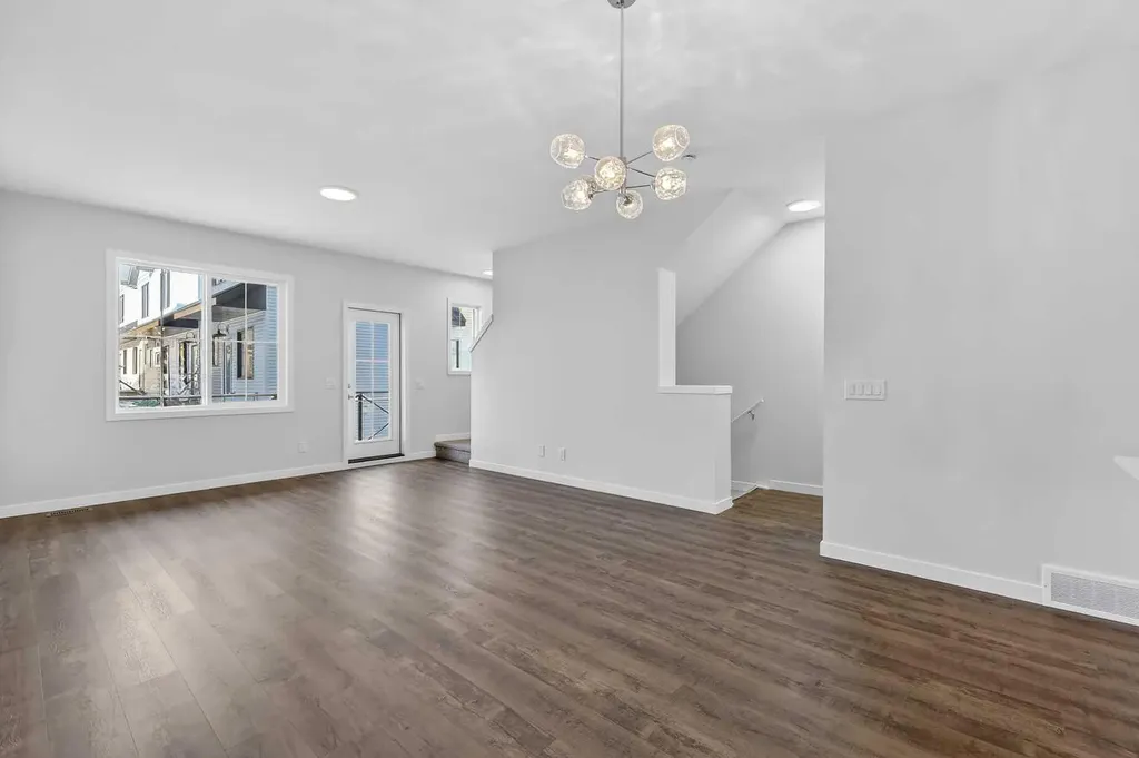 40 Creekside Way SW Calgary AB T2X 6E2