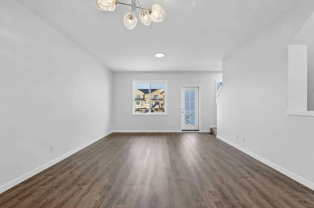40 Creekside Way SW Calgary AB T2X 6E2