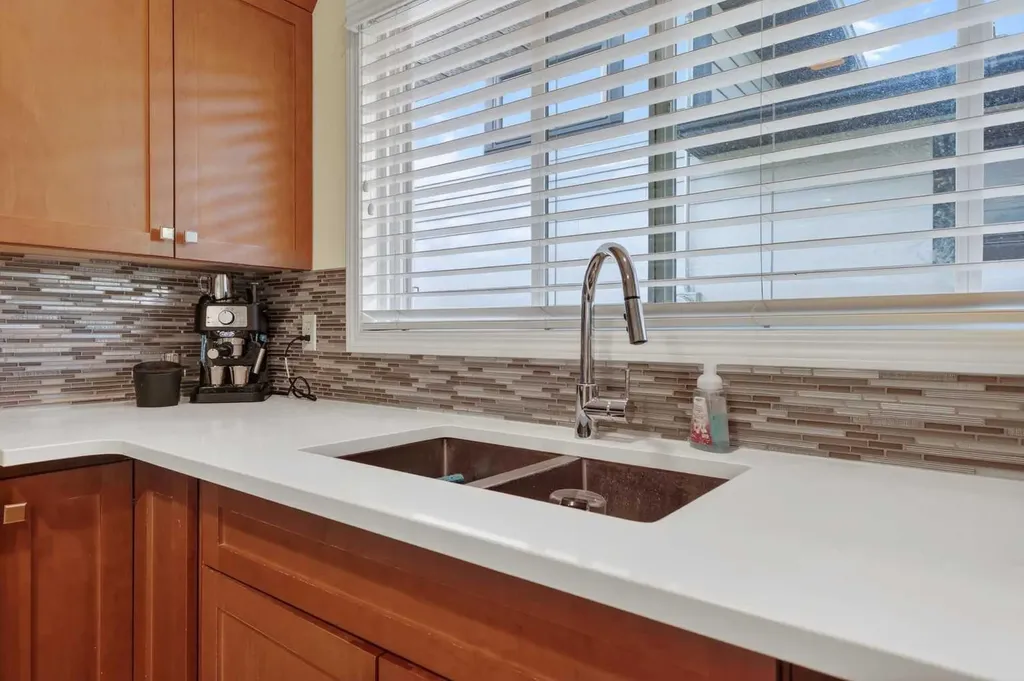 10540 Oakfield Drive SW Calgary AB T2W 2A9
