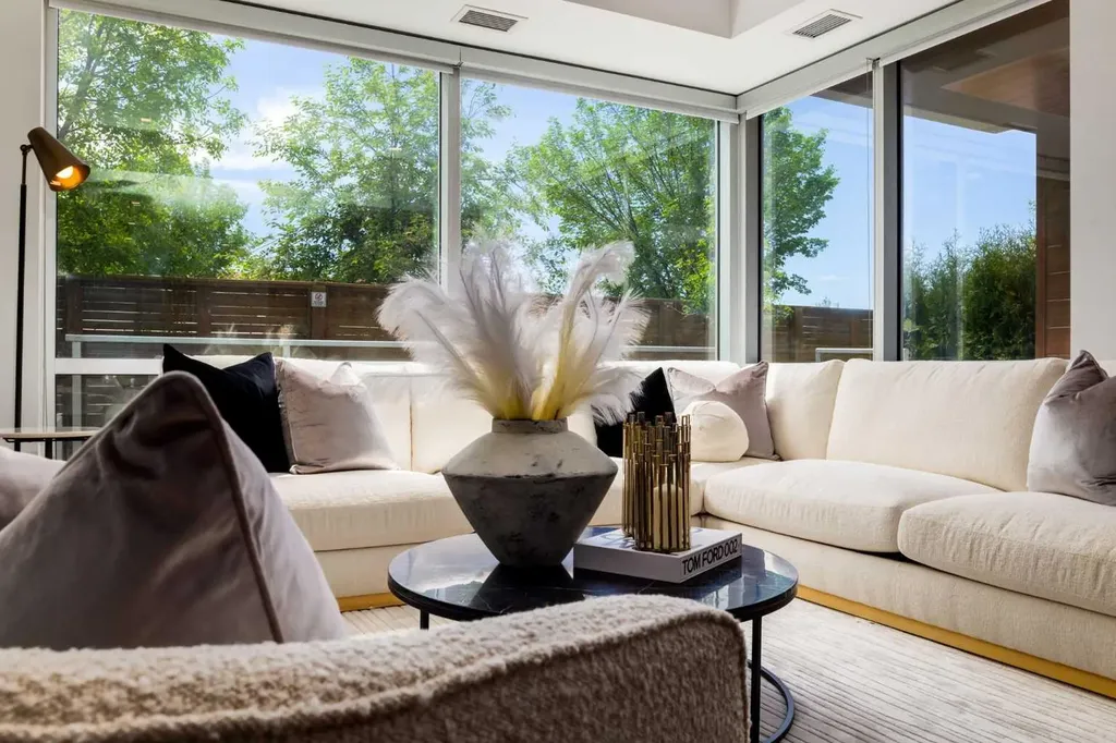 8445 Broadcast Avenue SW Calgary AB T3H 6B6