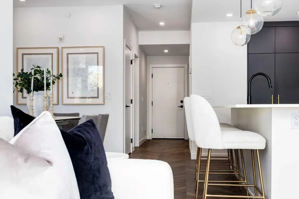 8445 Broadcast Avenue SW Calgary AB T3H 6B6