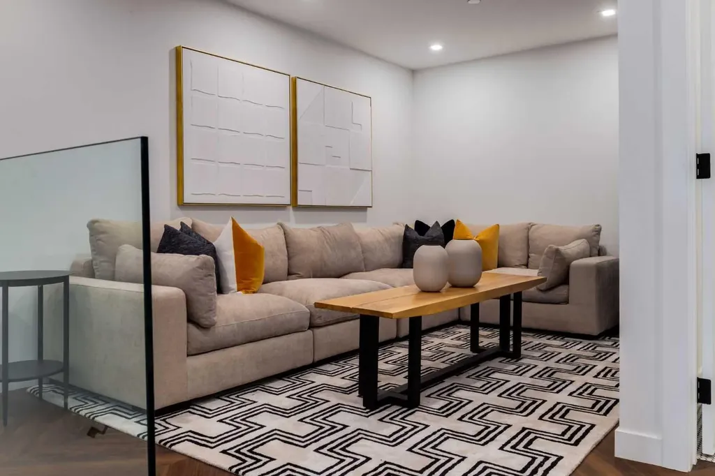 8445 Broadcast Avenue SW Calgary AB T3H 6B6
