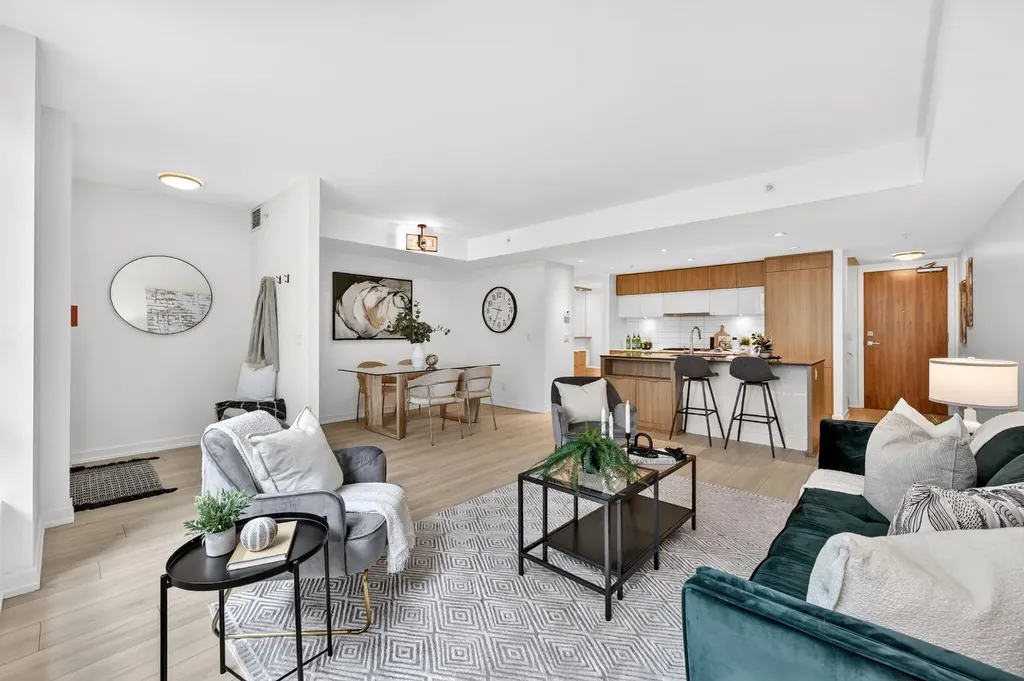 47 Waterfront Mews SW Calgary AB T2P0W3