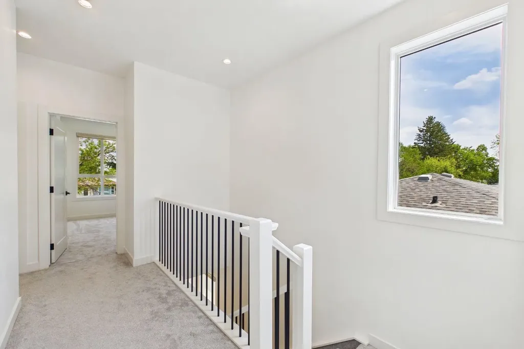 1013 Regal Crescent NE Calgary AB T2E 5G9