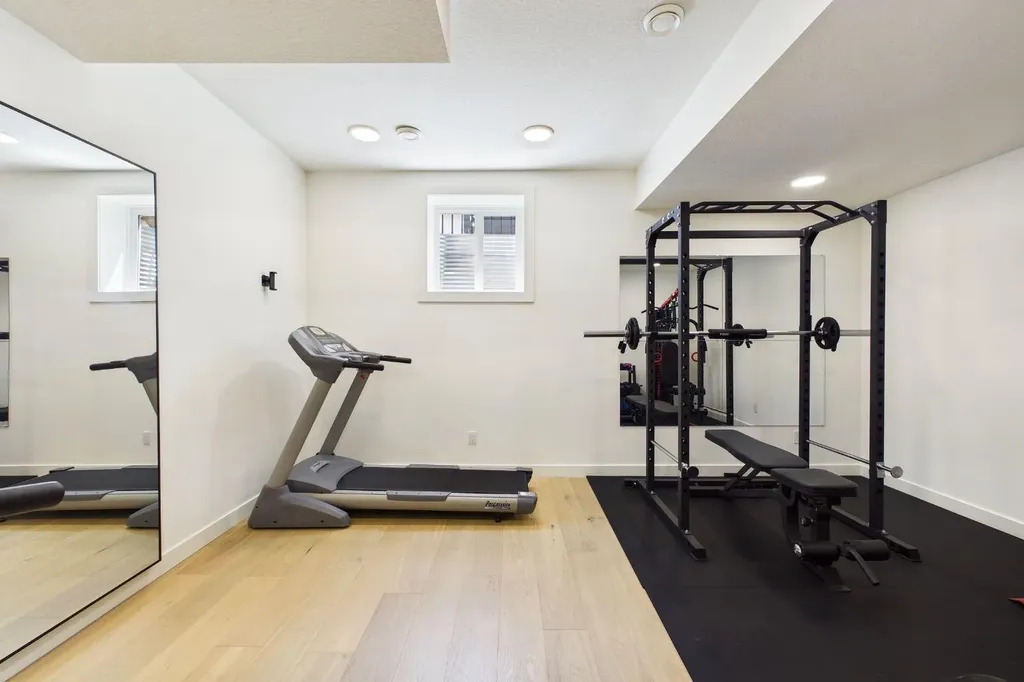 1013 Regal Crescent NE Calgary AB T2E 5G9