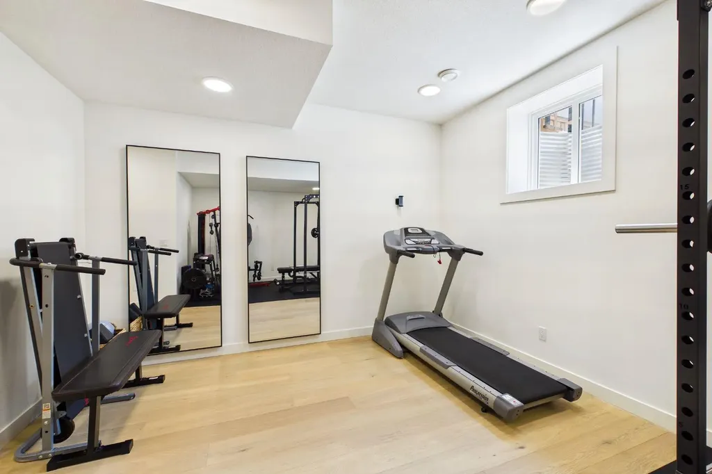 1013 Regal Crescent NE Calgary AB T2E 5G9