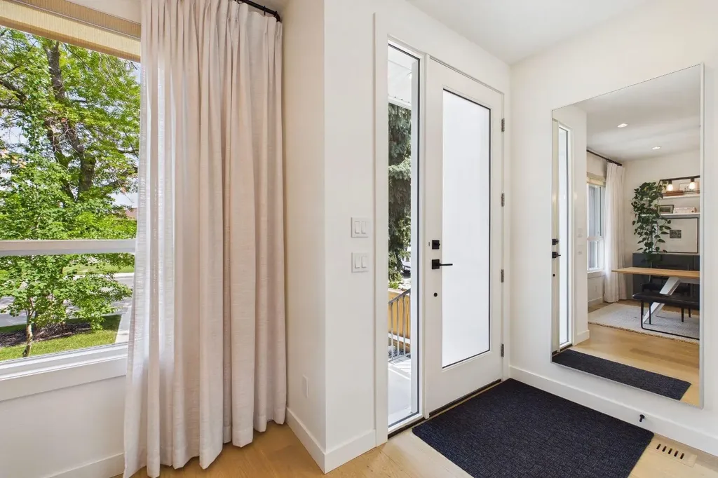 1013 Regal Crescent NE Calgary AB T2E 5G9