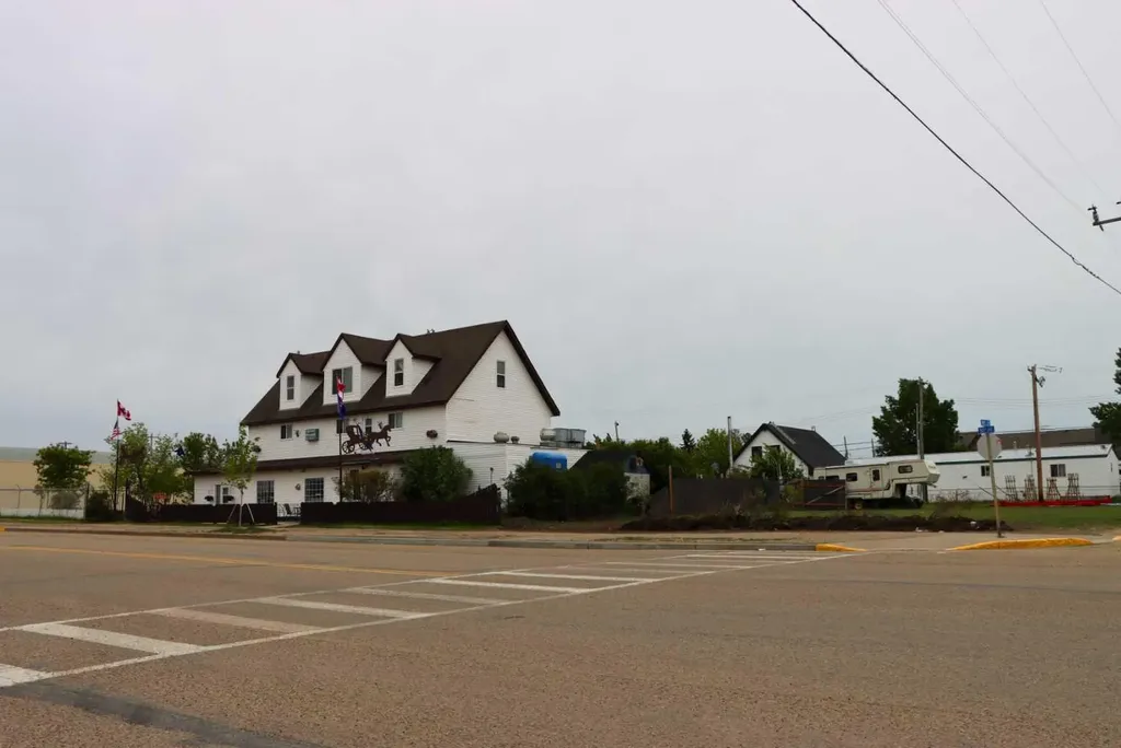 4810 50 Avenue Valleyview AB T0H 3N0
