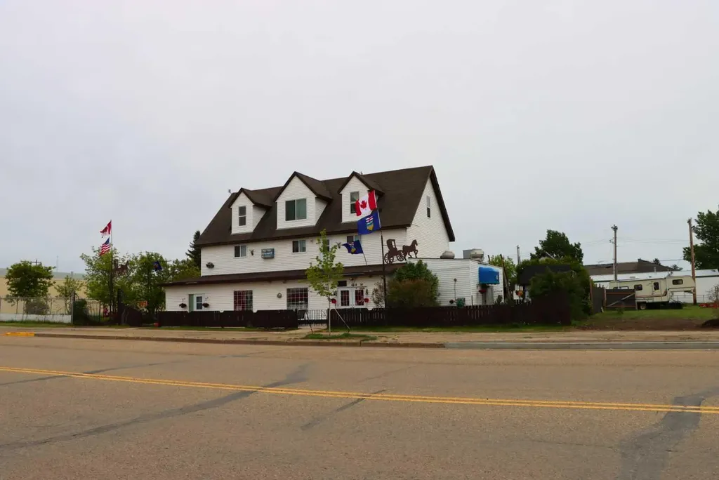 4810 50 Avenue Valleyview AB T0H 3N0