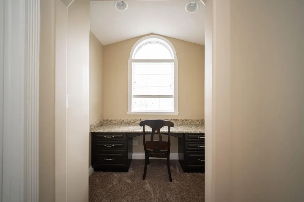 180 Lindstrom Crescent Fort Mcmurray AB T9K 2N8