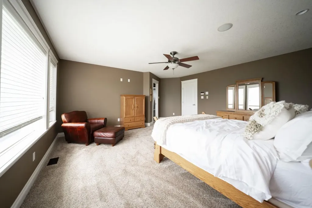 180 Lindstrom Crescent Fort Mcmurray AB T9K 2N8
