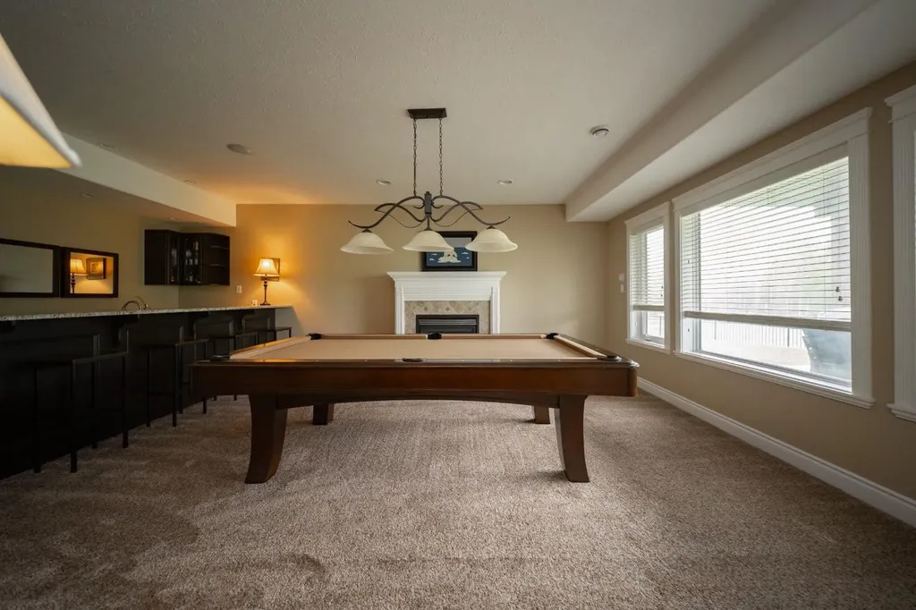 180 Lindstrom Crescent Fort Mcmurray AB T9K 2N8