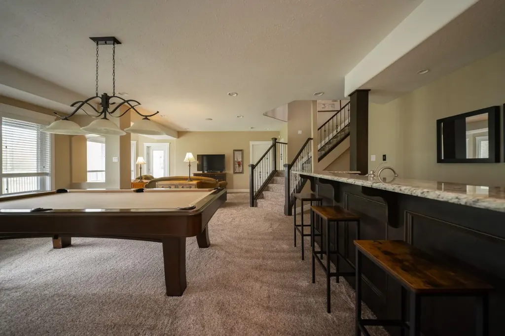 180 Lindstrom Crescent Fort Mcmurray AB T9K 2N8