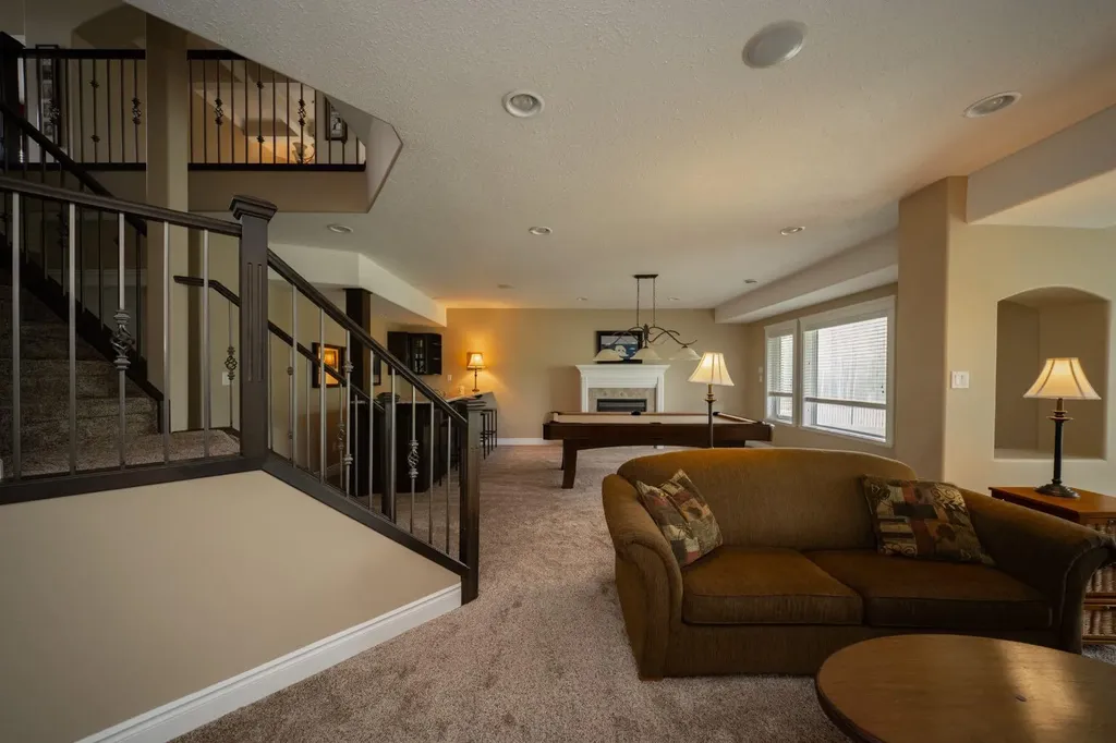 180 Lindstrom Crescent Fort Mcmurray AB T9K 2N8
