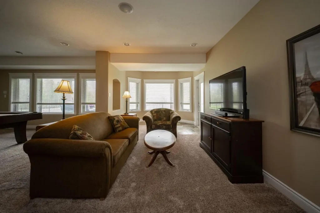 180 Lindstrom Crescent Fort Mcmurray AB T9K 2N8