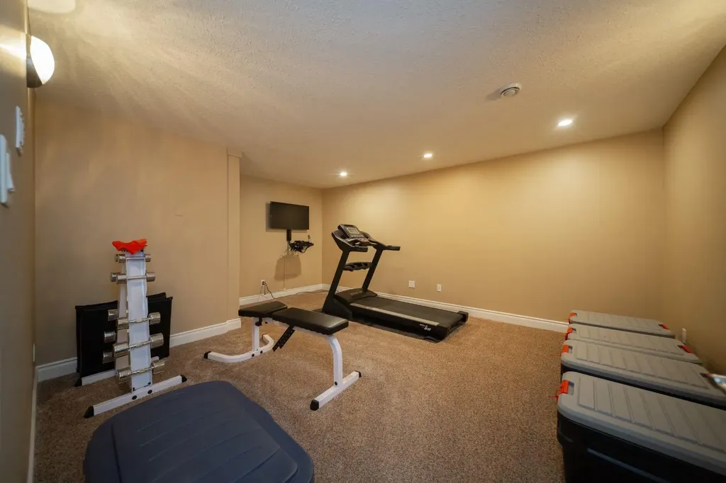 180 Lindstrom Crescent Fort Mcmurray AB T9K 2N8