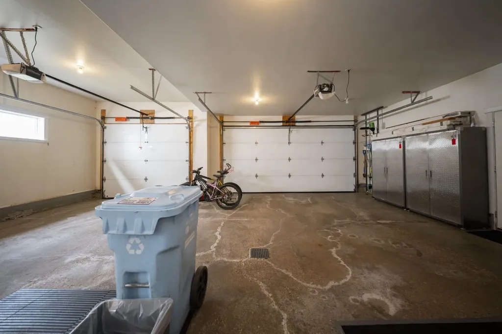 180 Lindstrom Crescent Fort Mcmurray AB T9K 2N8