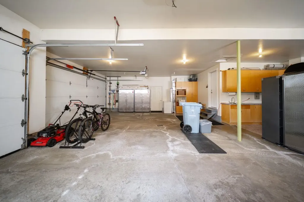 180 Lindstrom Crescent Fort Mcmurray AB T9K 2N8