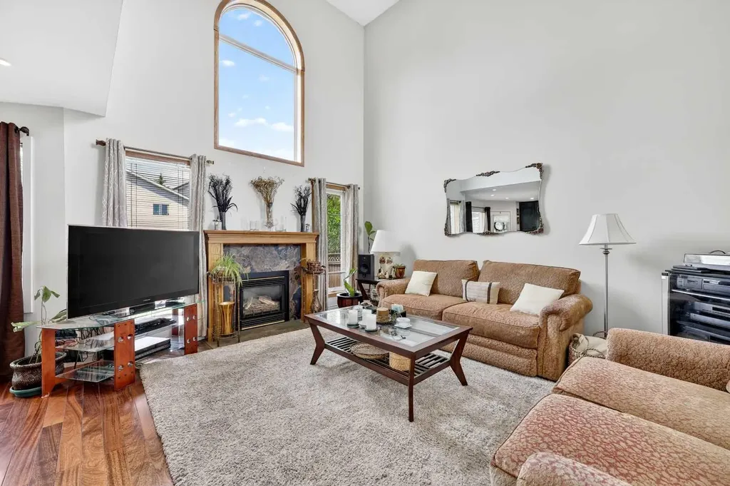 192 Arbour Wood Close NW Calgary AB T3G 4C3