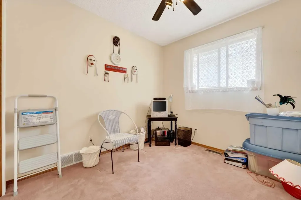 192 Arbour Wood Close NW Calgary AB T3G 4C3