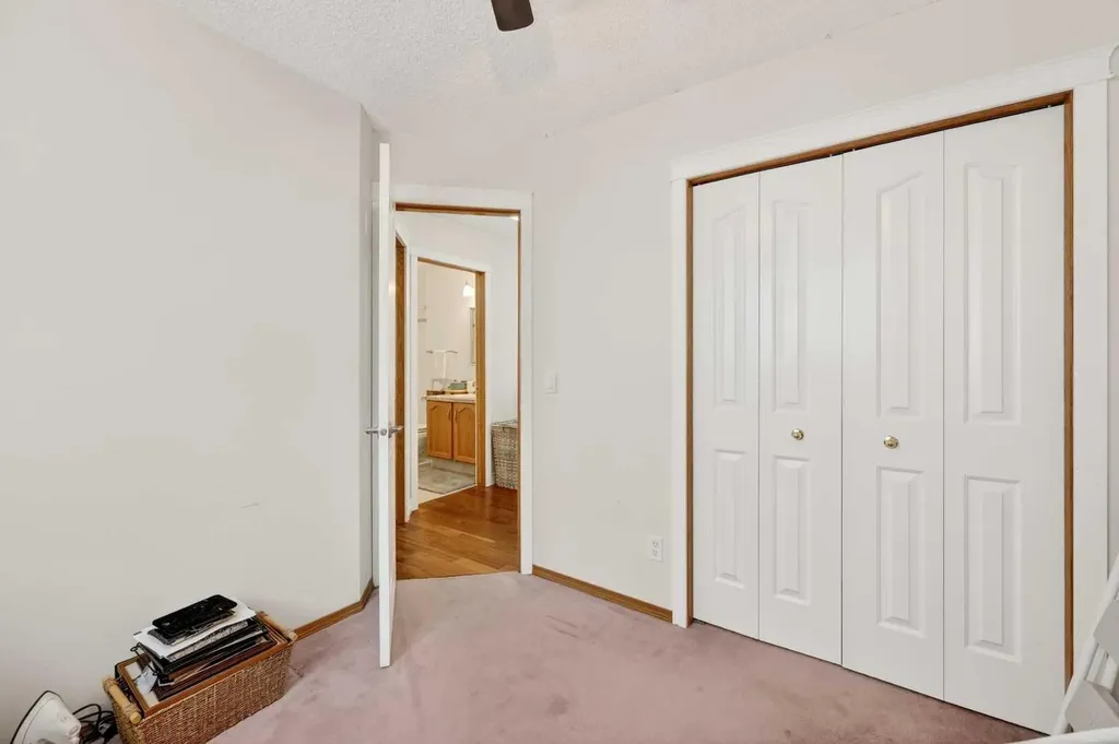 192 Arbour Wood Close NW Calgary AB T3G 4C3