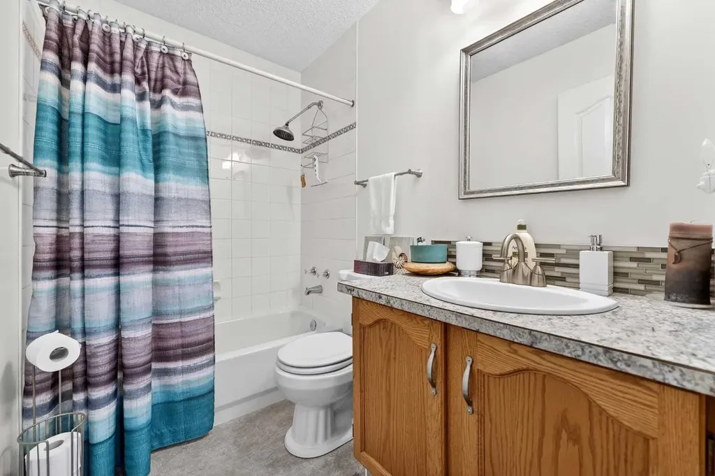 192 Arbour Wood Close NW Calgary AB T3G 4C3