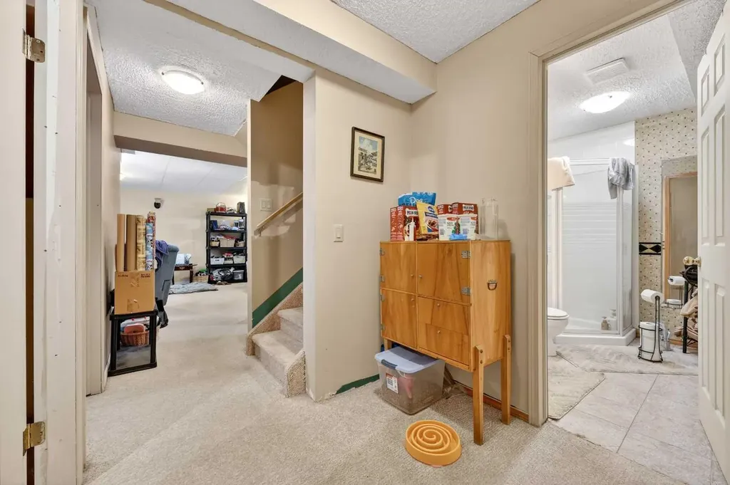 192 Arbour Wood Close NW Calgary AB T3G 4C3