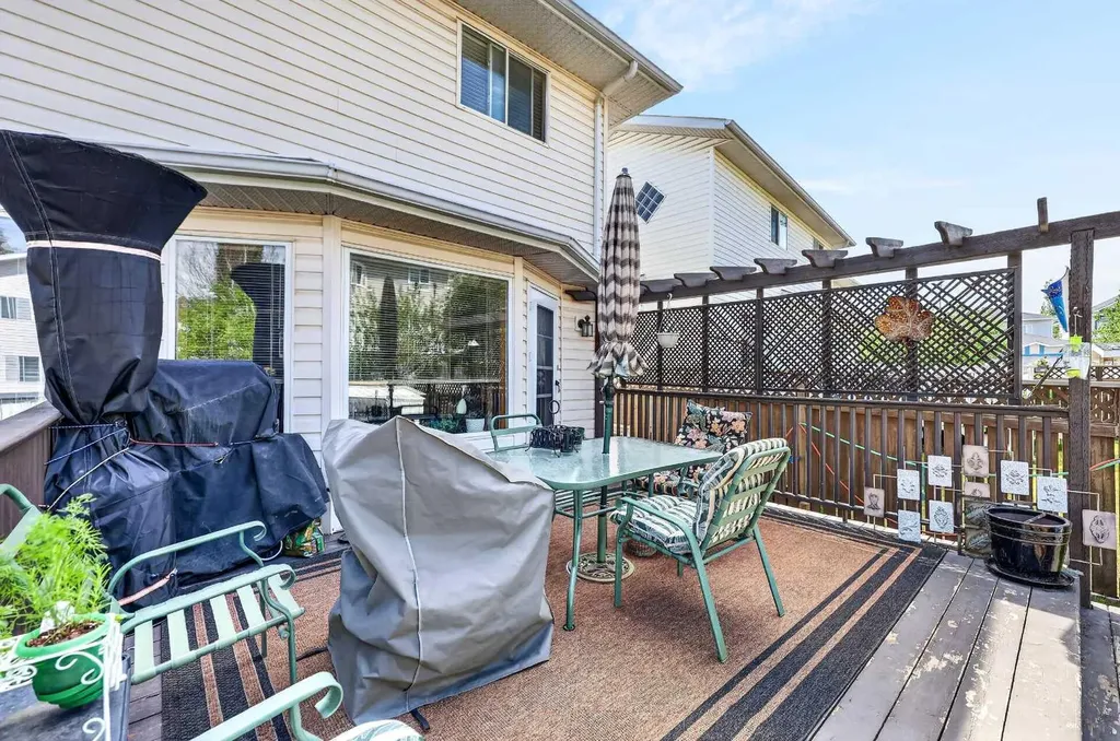192 Arbour Wood Close NW Calgary AB T3G 4C3