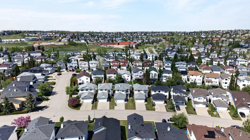 192 Arbour Wood Close NW Calgary AB T3G 4C3