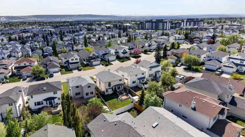 192 Arbour Wood Close NW Calgary AB T3G 4C3