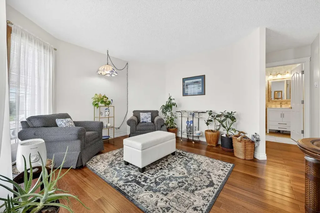 192 Arbour Wood Close NW Calgary AB T3G 4C3