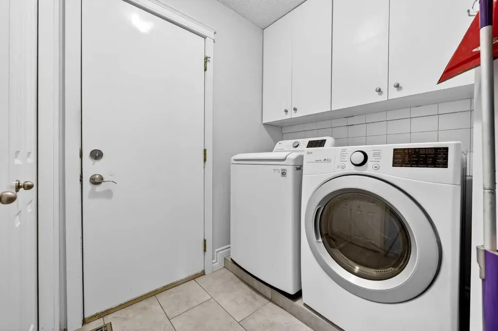 192 Arbour Wood Close NW Calgary AB T3G 4C3