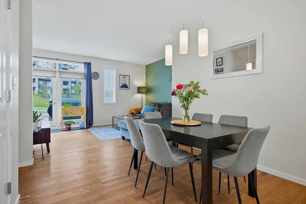 39 Kinlea Common NW Calgary AB T3R 0S2