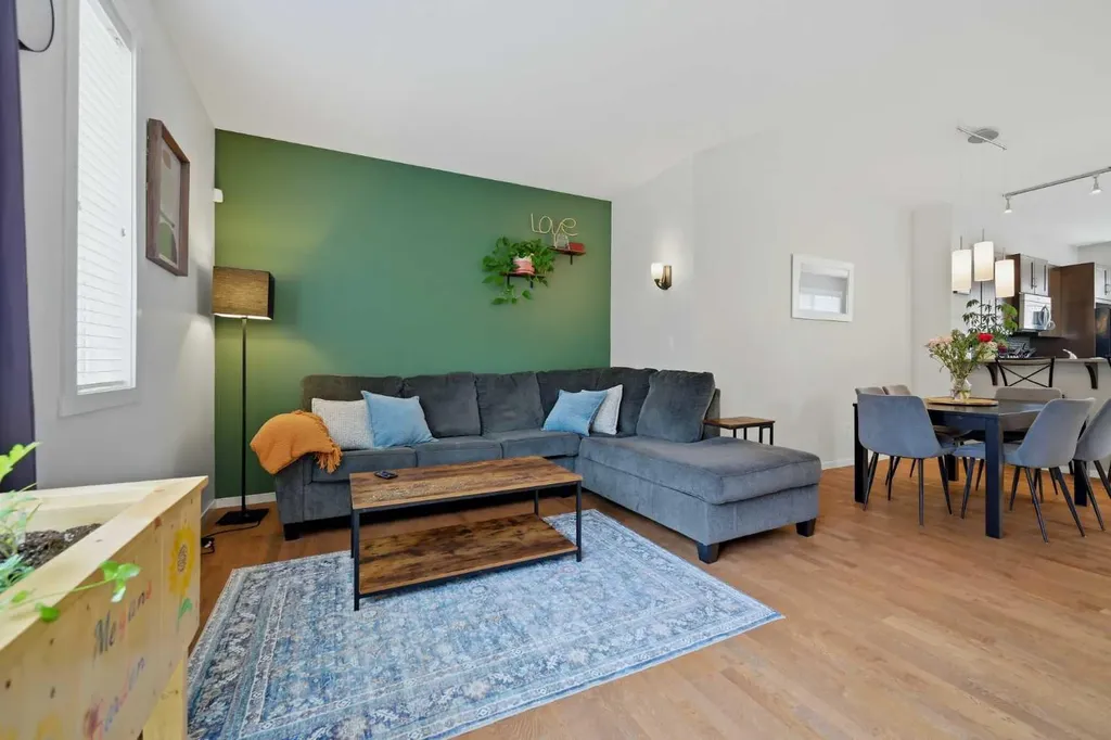 39 Kinlea Common NW Calgary AB T3R 0S2