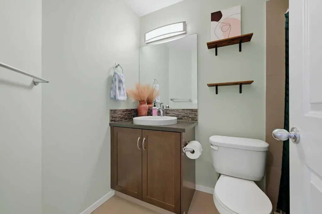 39 Kinlea Common NW Calgary AB T3R 0S2