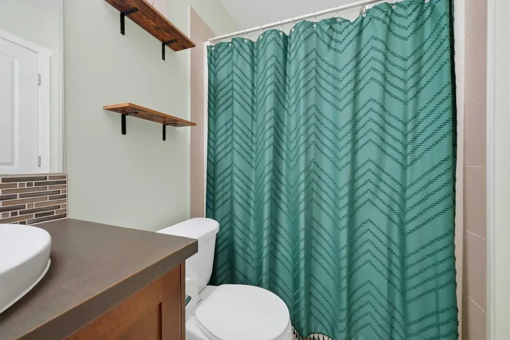 39 Kinlea Common NW Calgary AB T3R 0S2