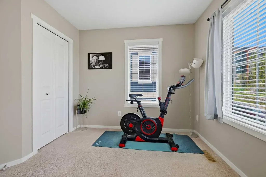 39 Kinlea Common NW Calgary AB T3R 0S2