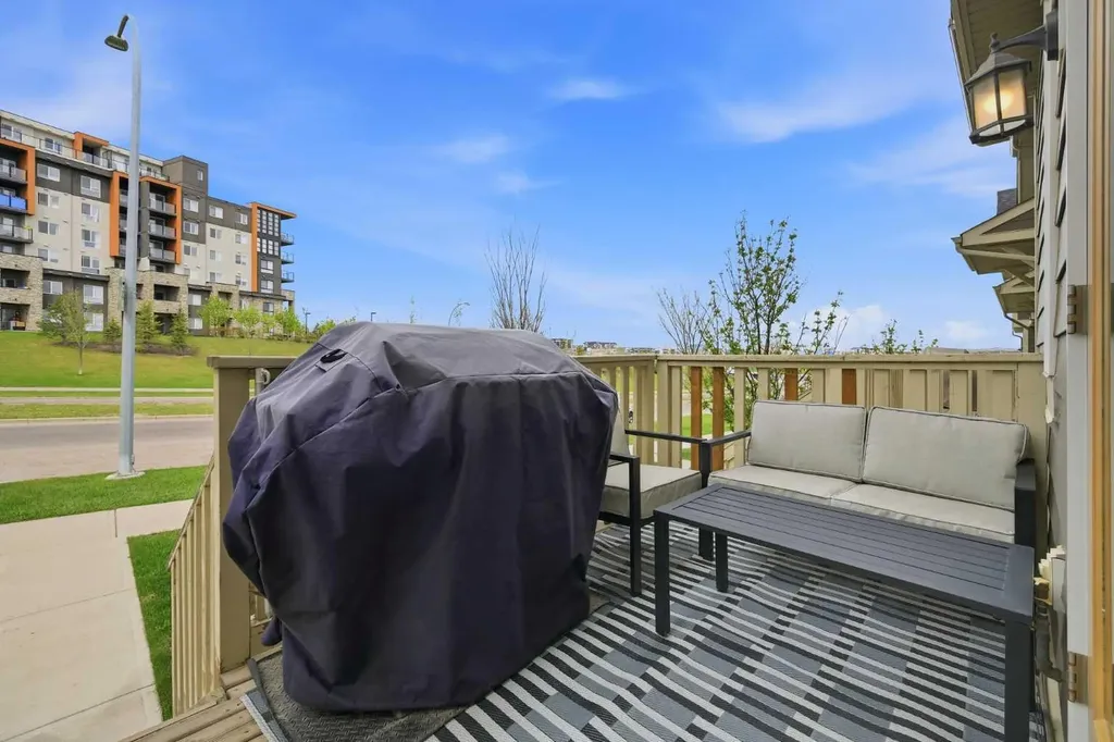 39 Kinlea Common NW Calgary AB T3R 0S2