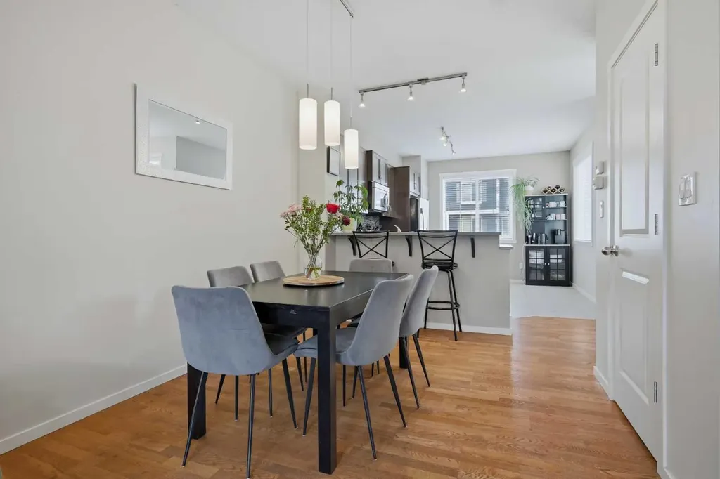 39 Kinlea Common NW Calgary AB T3R 0S2