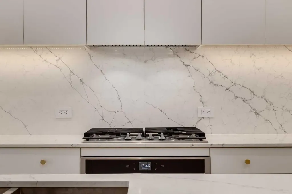 8505 Broadcast Avenue SW Calgary AB T3H 6B6