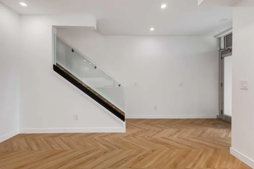 8505 Broadcast Avenue SW Calgary AB T3H 6B6