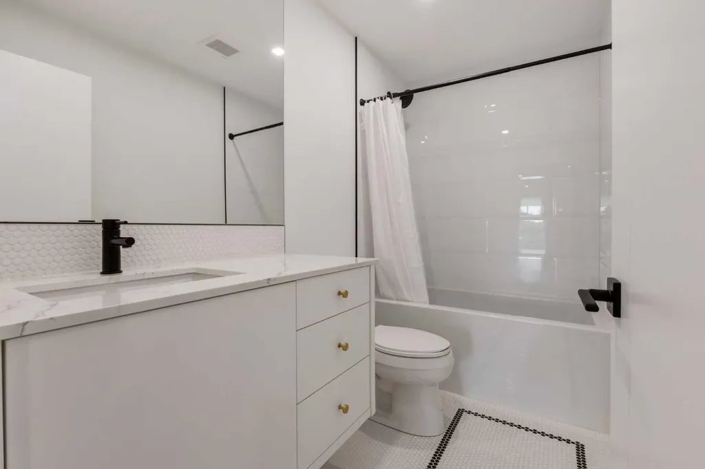 8505 Broadcast Avenue SW Calgary AB T3H 6B6