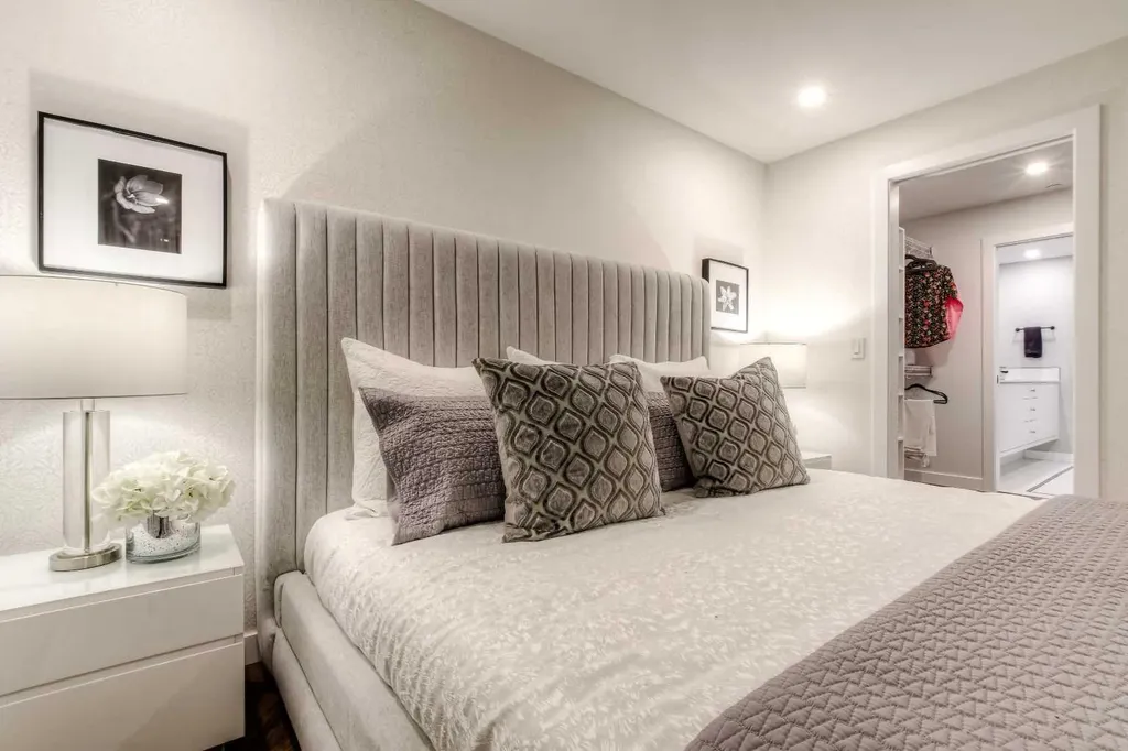 8505 Broadcast Avenue SW Calgary AB T3H 6B6